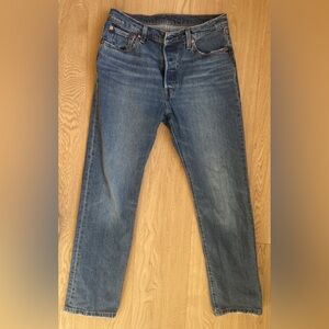 Classic women’s 501 Blue Denim Levi’s Jeans